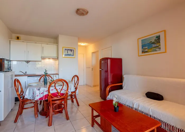 Les Calanques Du Parc-4 By Interhome * Saint Aygulf